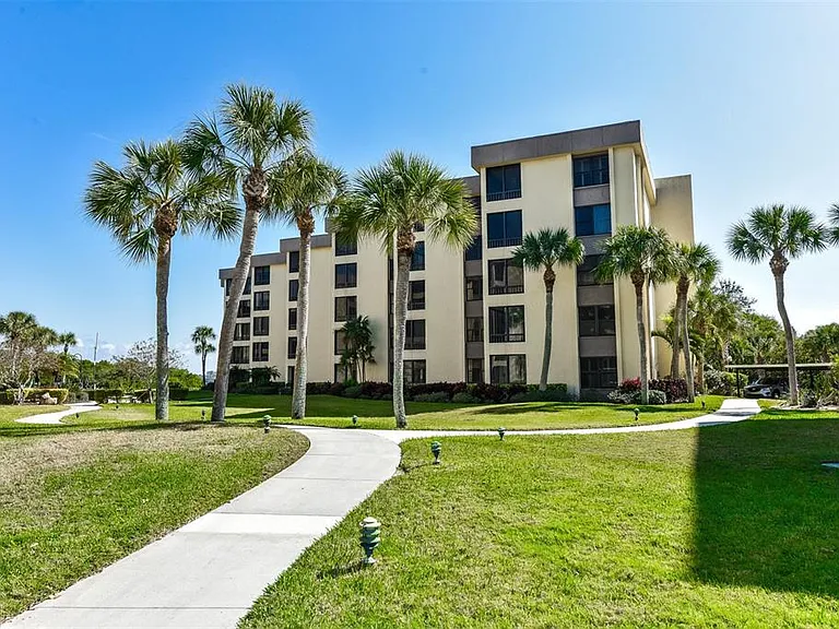 8770 Midnight Pass Rd #302B — Photo 4