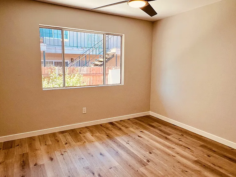 4552 Utah St — Photo 5