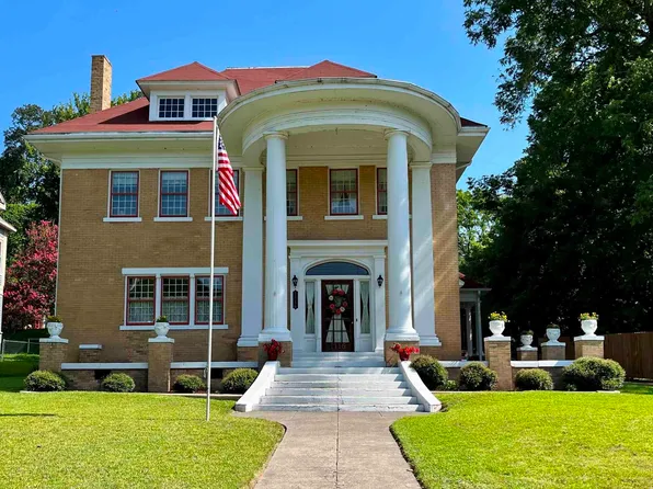 1116 Perry St, Helena, AR 72342
