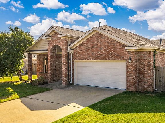 3rd image of 2404 Toccata Ln
