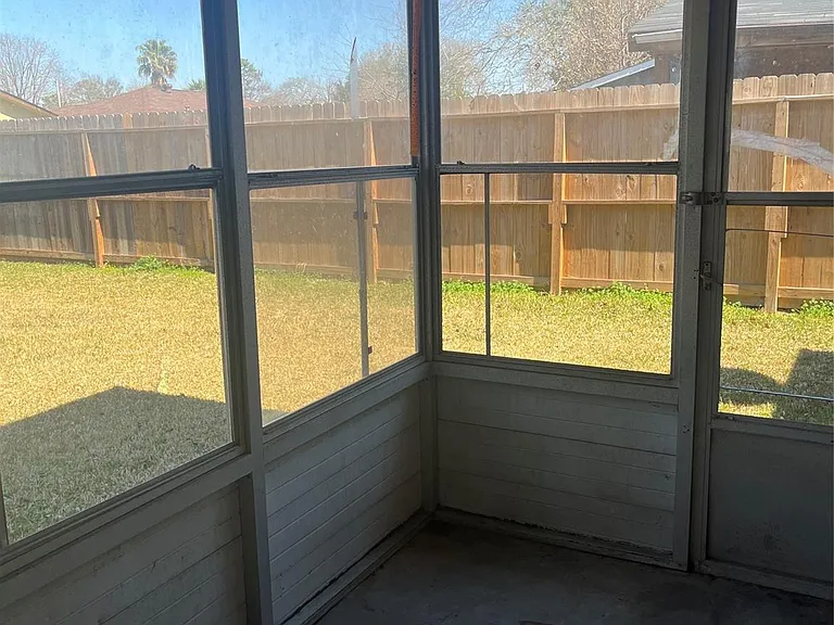 10822 Langdon Ln — Photo 7