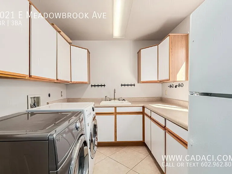 3021 E Meadowbrook Ave — Photo 13