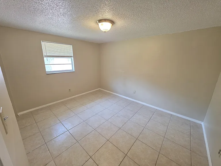 1509 Spitz Ct — Photo 3
