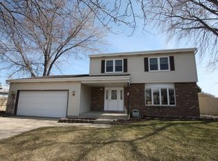 24445 S Tree Ridge Ct, Channahon, IL 60410