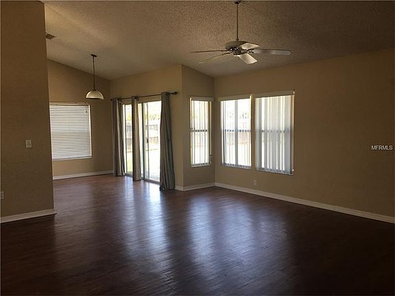 3rd image of 20421 Maxim Pkwy