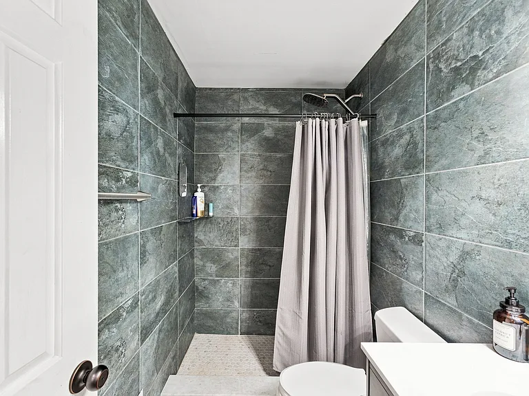 500 Beacon Dr — Photo 40