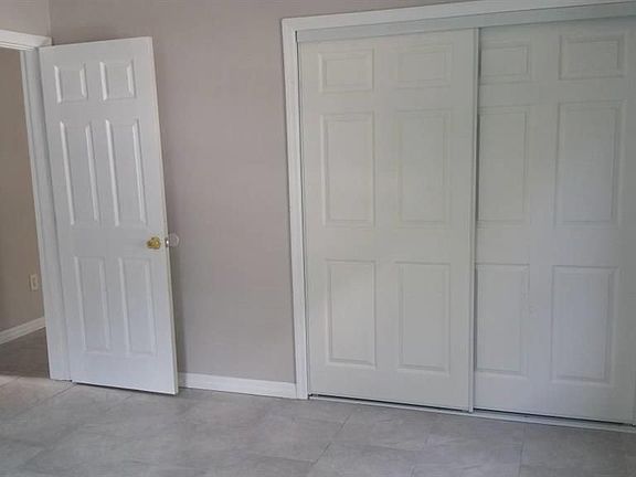 4th image of 1110 Timberlane Trl