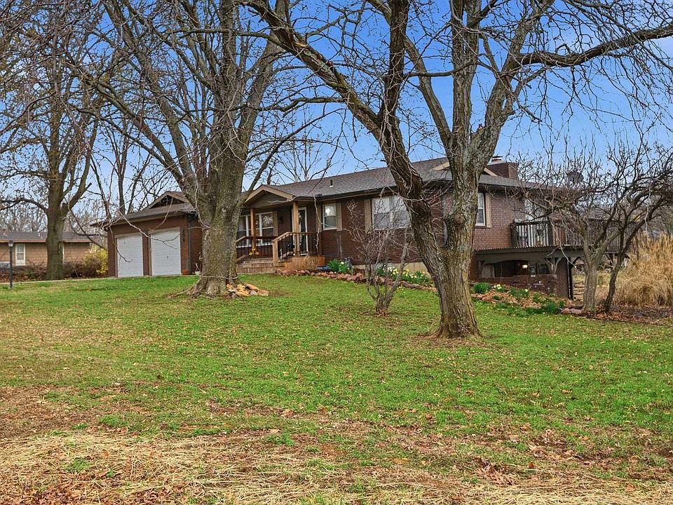 1st image of 208 Sunflower Blvd