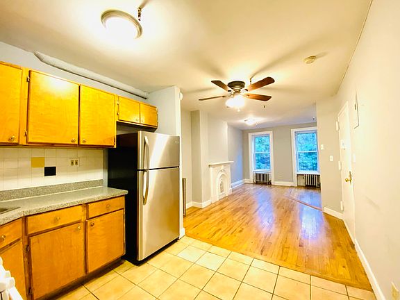 5th image of 313 Macon St APT 3