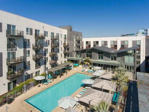 950 E 3rd St APT 3300