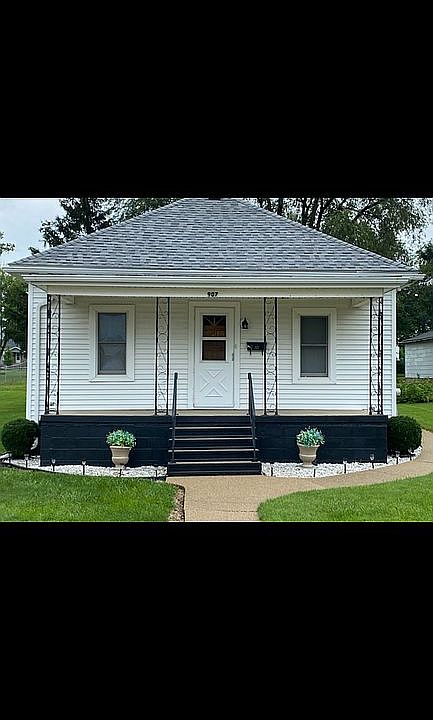 1st image of 907 Johnson St