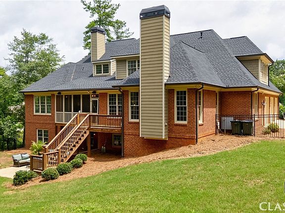 3rd image of 1215 Shoal Creek Way