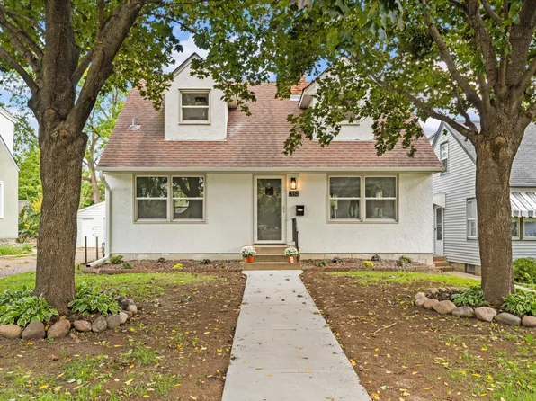 1552 Grotto St N, Saint Paul, MN 55117