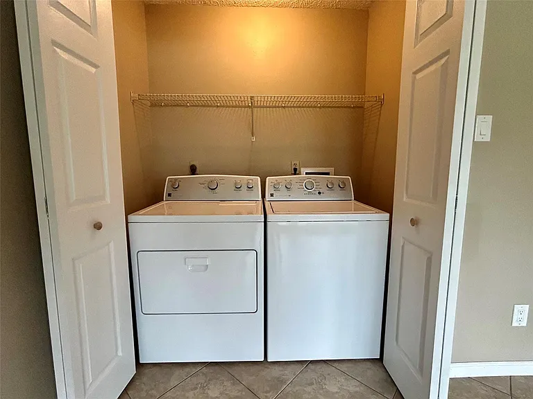 2711 Laurel Creek Way — Photo 13