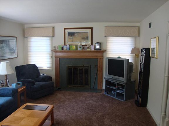 3rd image of 8630 Ravenswood Cir