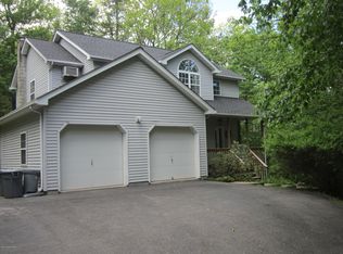 7515 Woods Way, Swiftwater, PA 18370