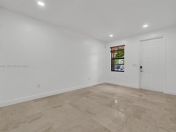 5th image of 3353 W 90th St
