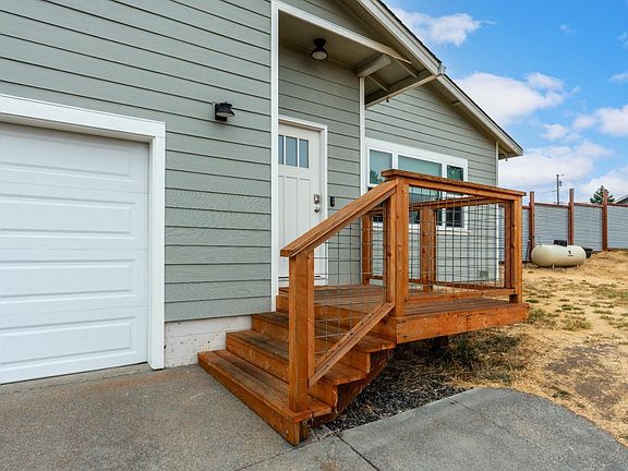 2nd image of 27660 Poppy Drive