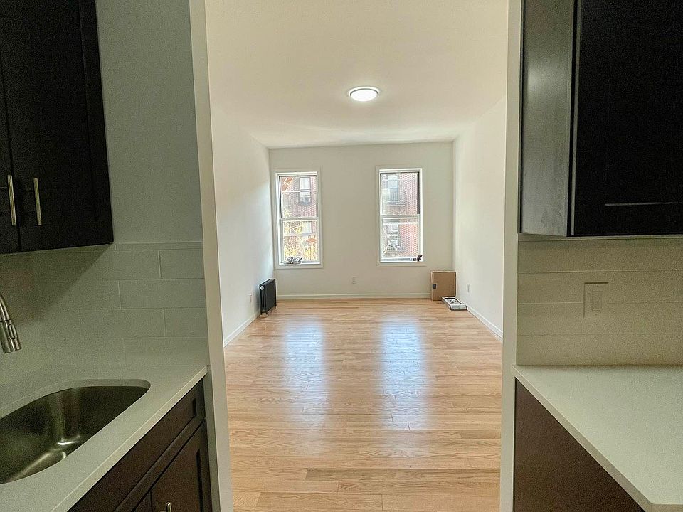 1st image of 3052 34th St APT 2B