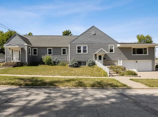 1000 13th St #2, Marion, IA 52302