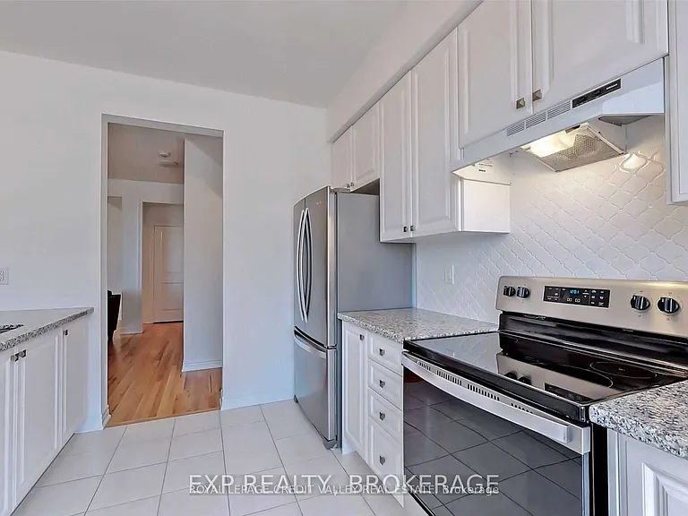 4 Haymarket Dr — Photo 6