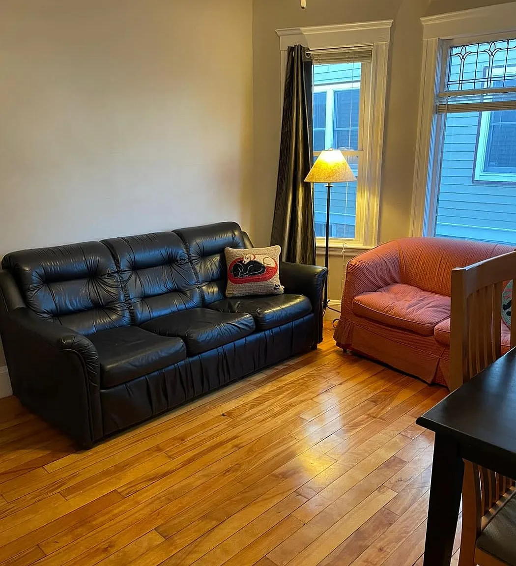 3 bed, $3,300 — Photo 1