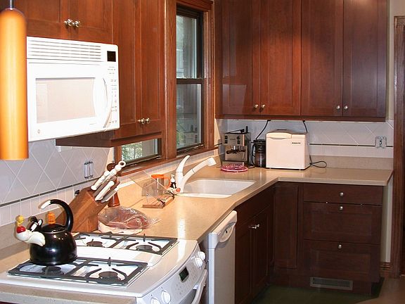 Kitchen - remodeled in 2003