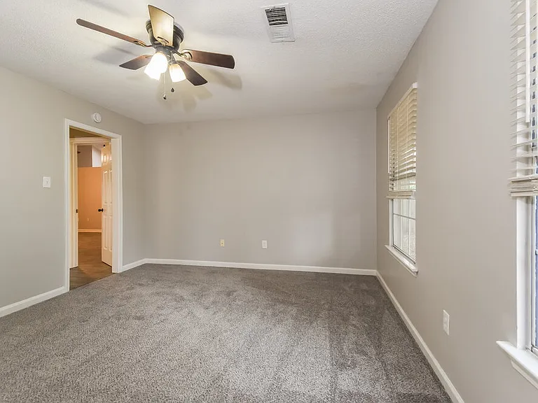 7189 Atterbury Cir W — Photo 9