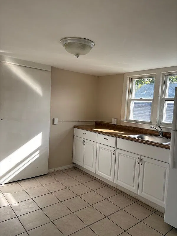 2 bed, 1.0 bath, 900 sqft, $1,400 — Photo 3