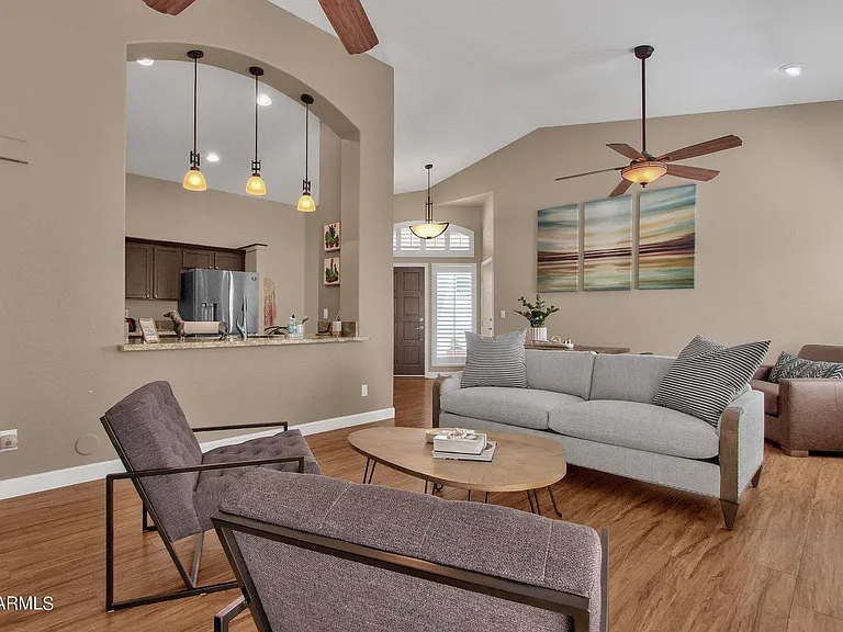 1138 E Amberwood Dr — Photo 18