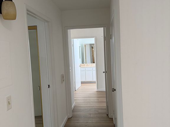 5th image of 901 S Sherbourne Dr APT 101