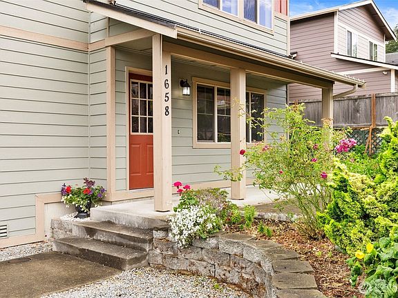 2nd image of 1658 NE Cascara Court