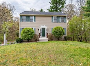 216 Chapman Rd, Tewksbury, MA 01876