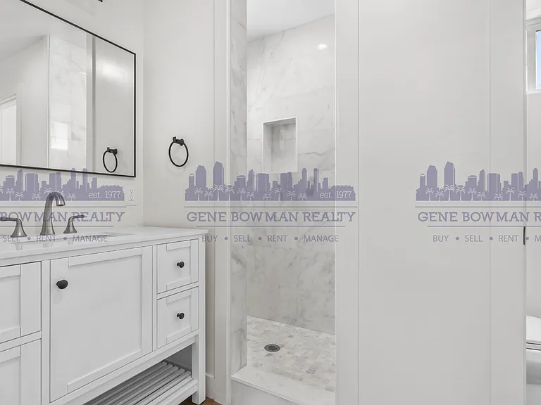 2409 Fleetwood St — Photo 5