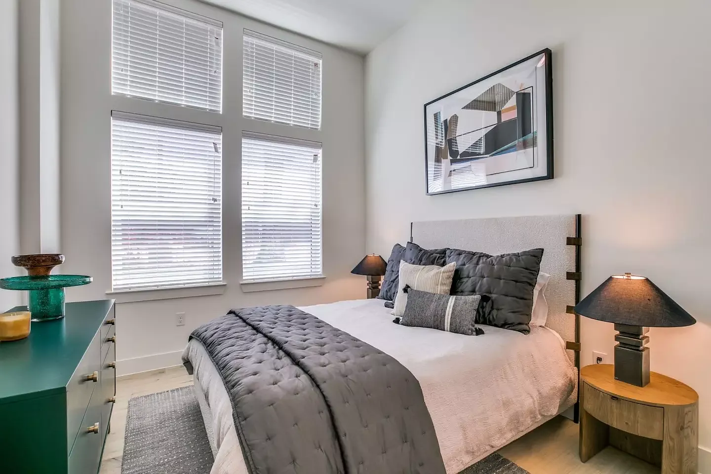 1 bed, 805 sqft, $1,600 — Photo 2