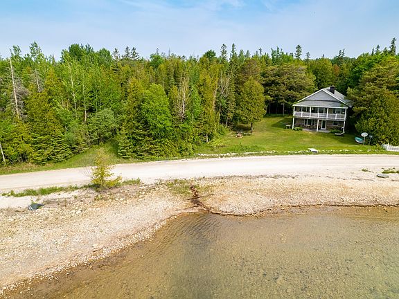 4th image of 57 Densmore Dr