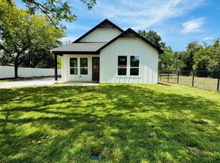 2824 Walker St, Fort Worth, TX 76105