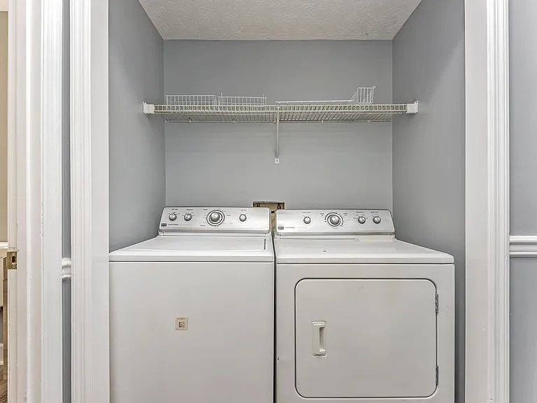 113 Hanover Pl #113 — Photo 22