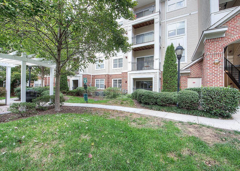 1st image of 12941 Centre Prk Circle #Unit 117