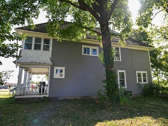 3rd image of 528 E Allison St