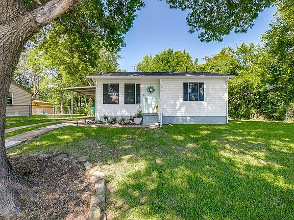2nd image of 526 Wildwood Dr
