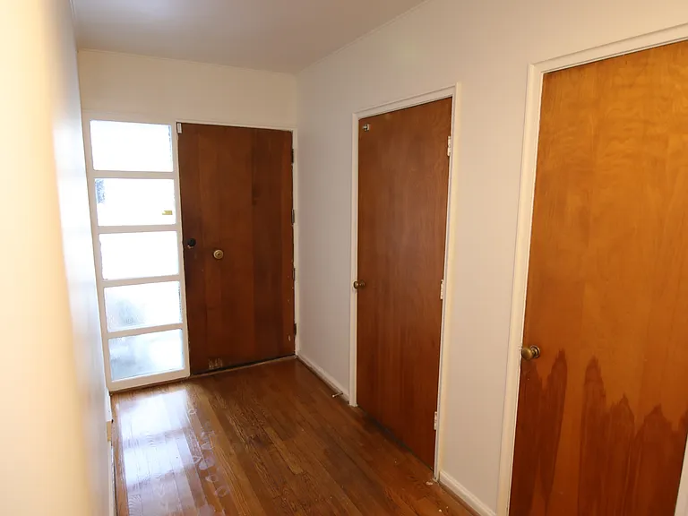 3191 E Broad St — Photo 39