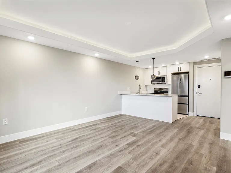 1222 N Marshall St — Photo 66