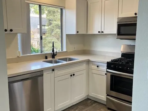 2218 N Beachwood Dr APT 201, Hollywood, CA 90068