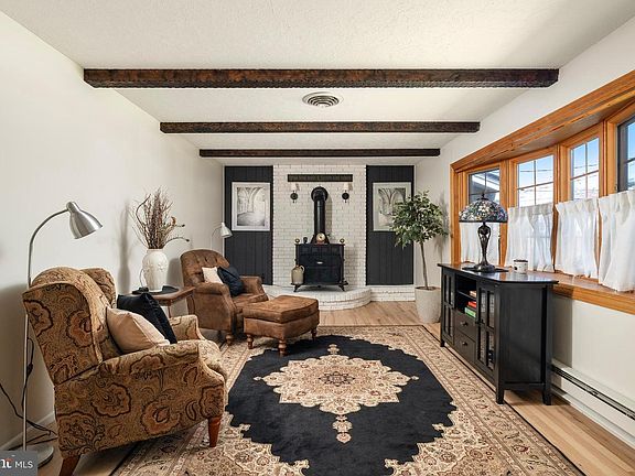 3rd image of 477 Flock Rd