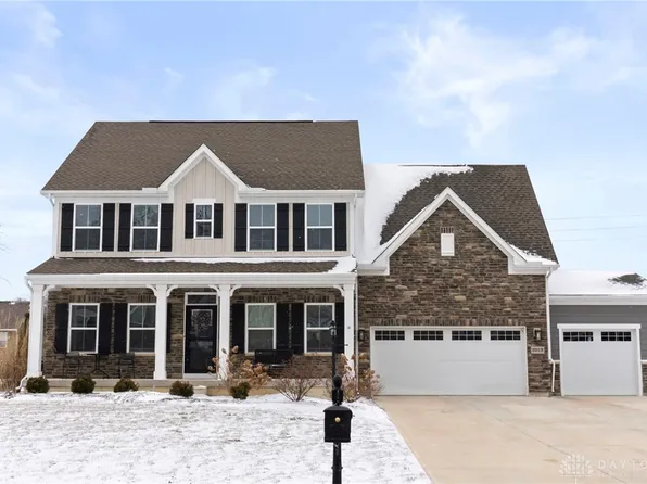 1013 Fairwater Springs Dr, Dayton, OH 45458