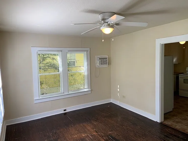 515 Lincolnshire Dr — Photo 4