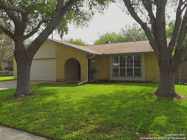 1st image of 3926 Briar Hollow St