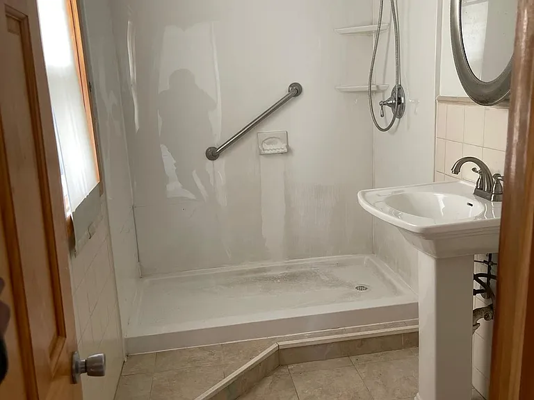 112 Platt St — Photo 14