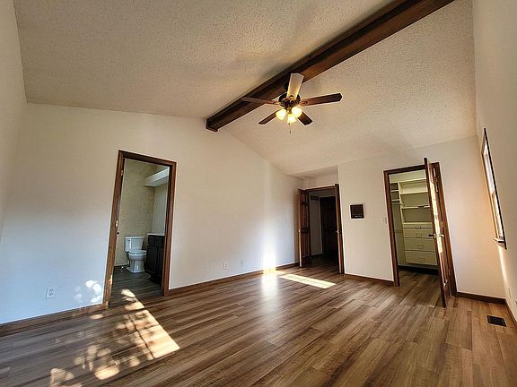 4th image of 2650 Westmoreland Dr